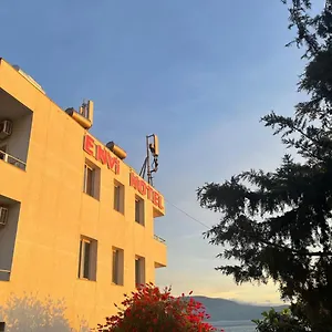 Hotel Envi, Radhime
